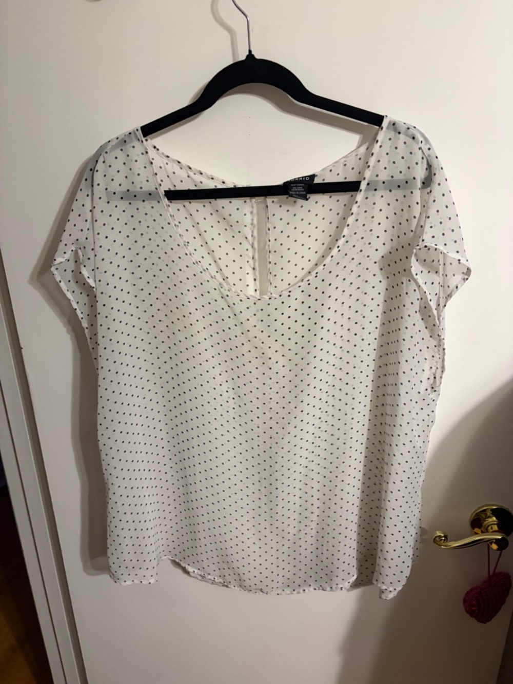 🧡 0X torrid White Blouse with Black Polka Dots